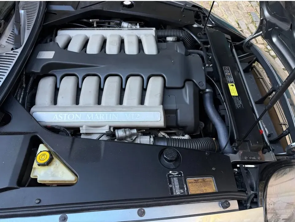 Aston martin db7 tqx3k grn0hgvazo2zpfo