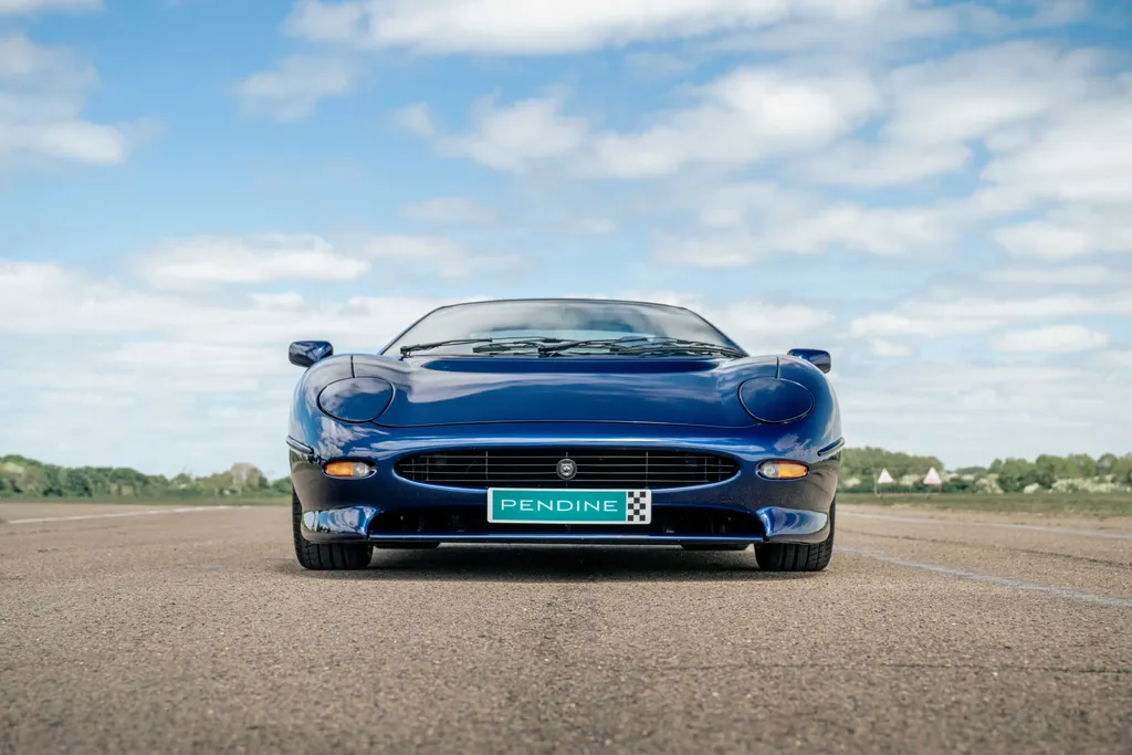 Jaguar xj220 jp0txz8d19cvyegcuf5a5