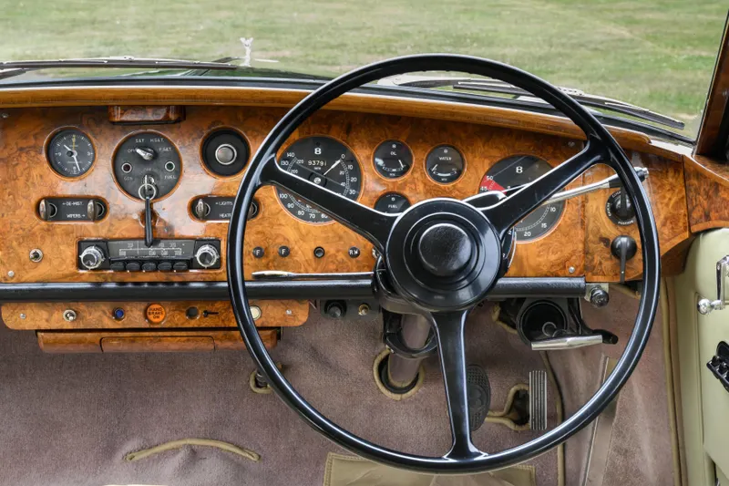 Bentley s2  zpxwl4kejue16pcqvqbz