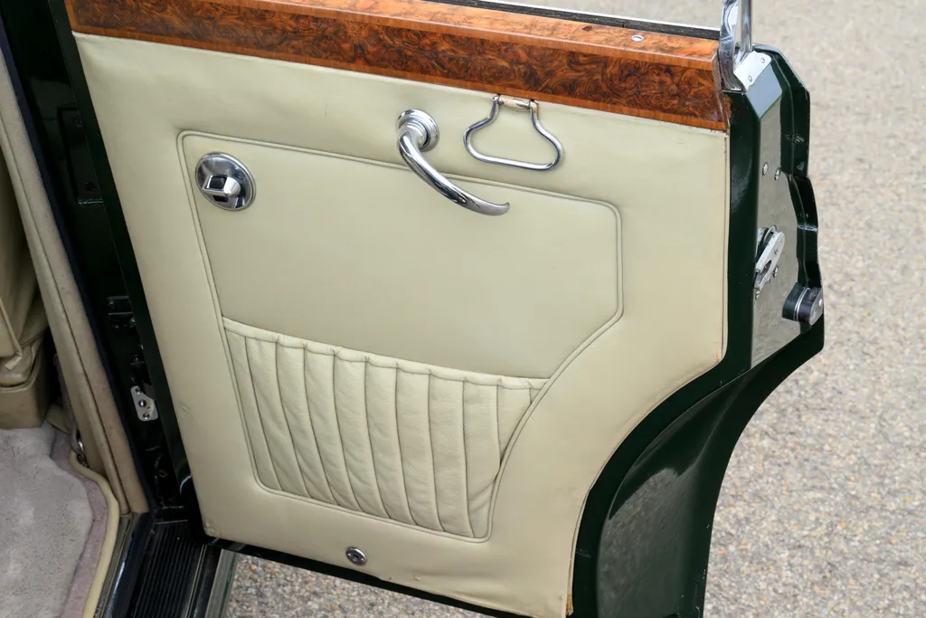 Bentley s2 funmboc18jw5liz137psf