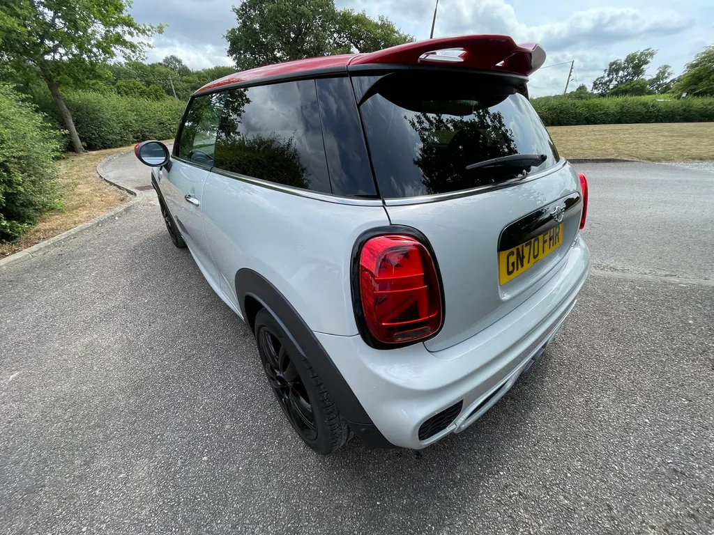 Mini hatchback phdk m0a8pgrqrppfwxmj