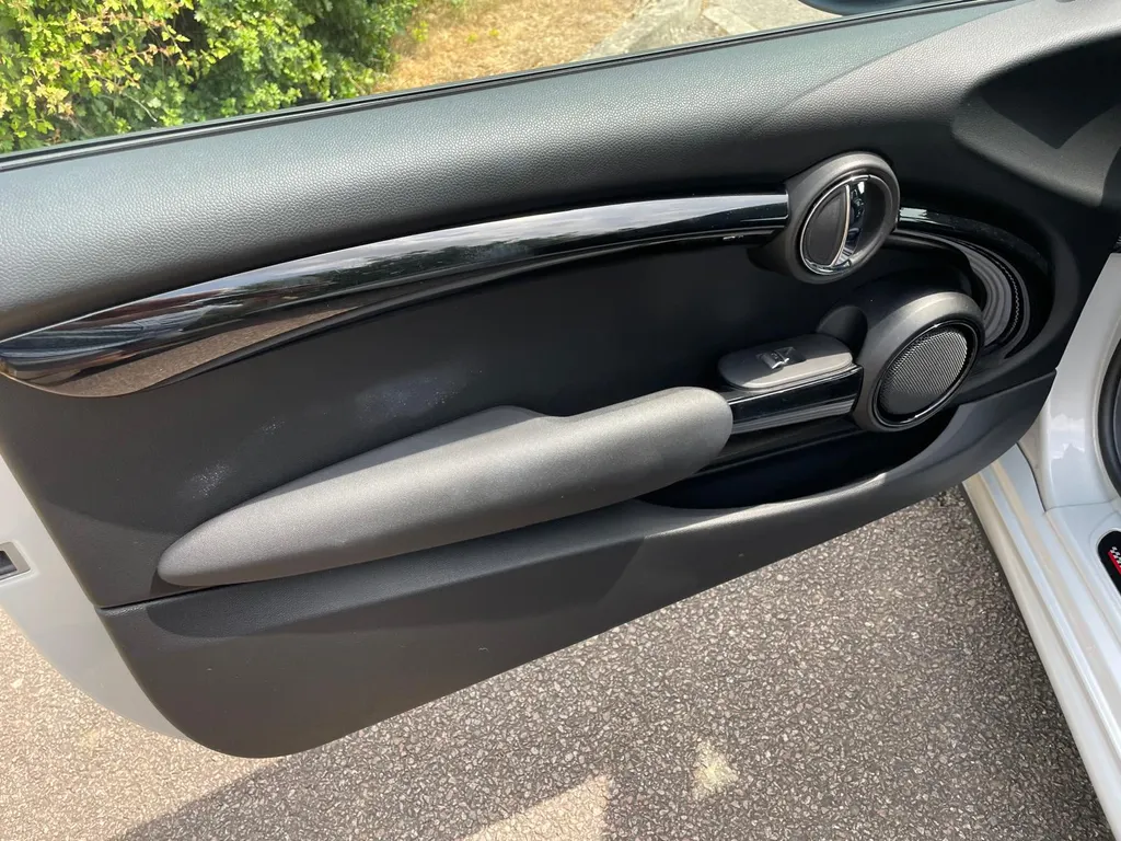 Mini hatchback pp7tojpaacpitl74mz du