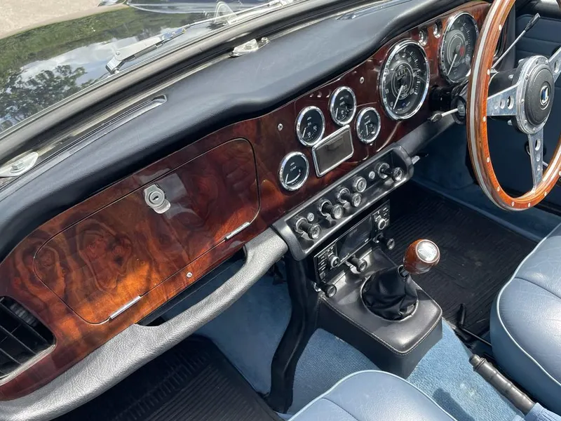 Triumph tr4a 3ao8xztep3h6pu eebxnu