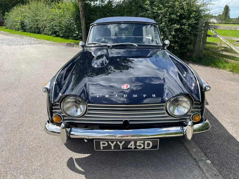 Triumph tr4a juaiiyavsokgs5tcfim5r