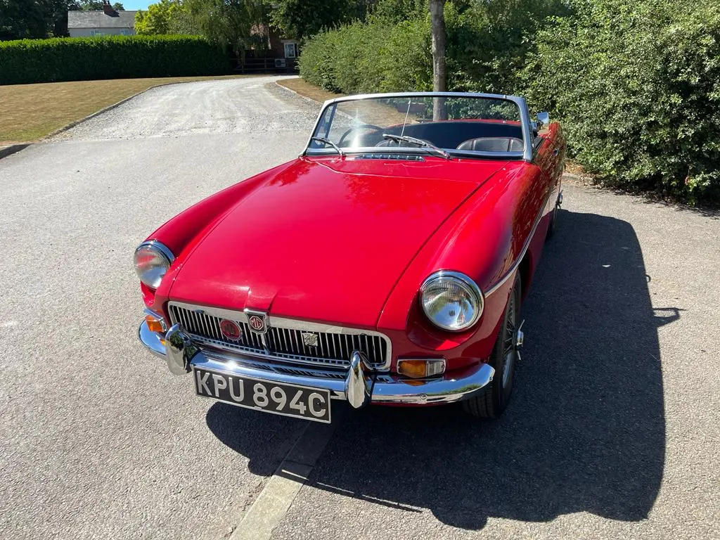 Mg b roadster ojilz9al2bzk7t0zr9rrq
