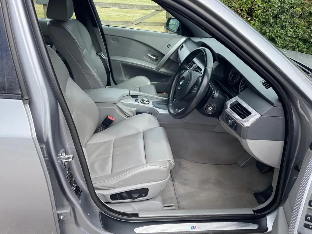 Bmw 5 series 88udpxs8gjcc4ng6v6yft