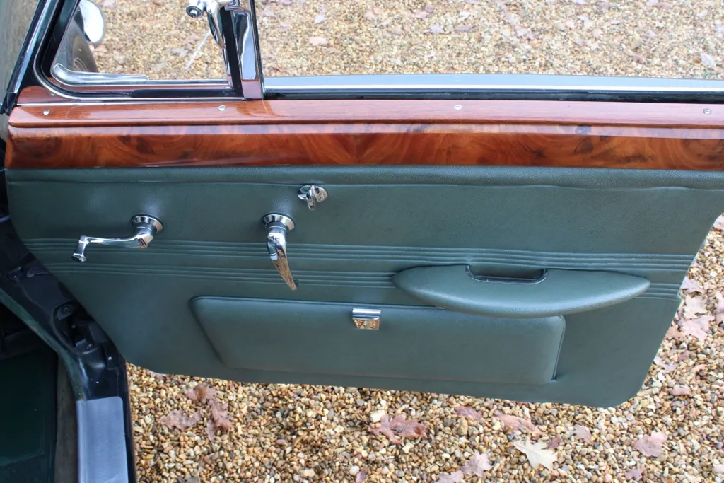 Jaguar s type wwohoz0s5vrn m9ghdxpi