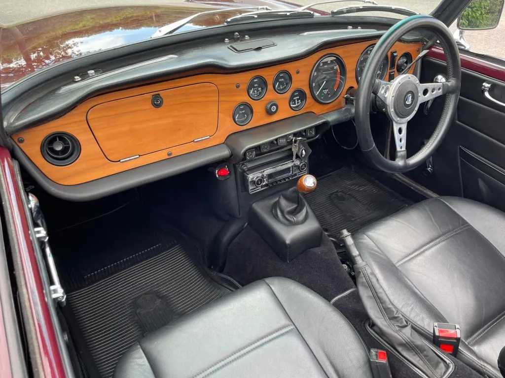 Triumph tr6 03o 0nyz4s65eg53sv7ph