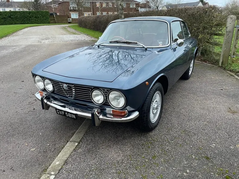 Alfa romeo  2000 gtv uk car p4h4xmbkchvumfxxzygno