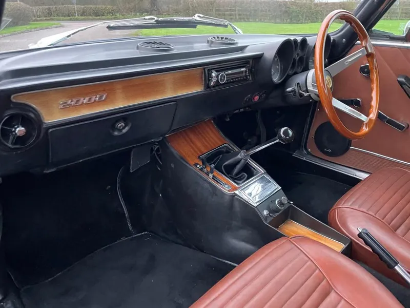 Alfa romeo  2000 gtv uk car te3 c9l1dfvoemcxpwmen