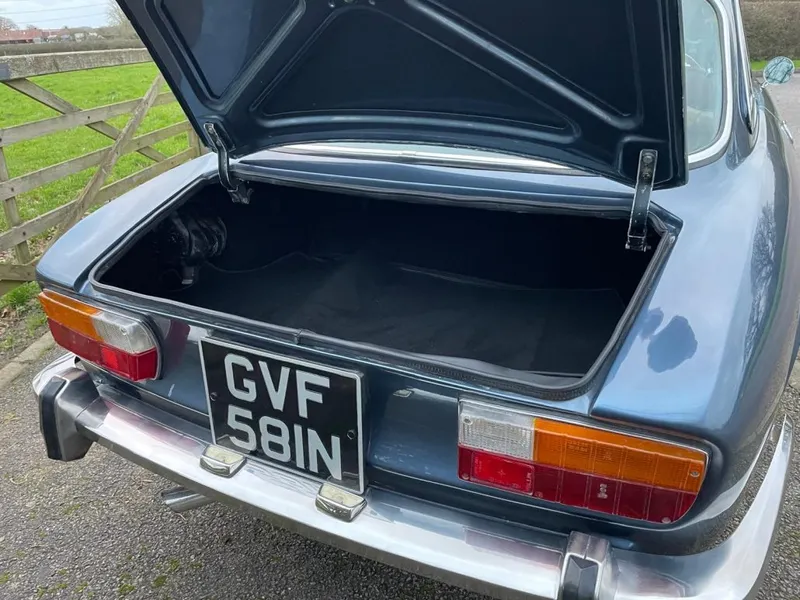 Alfa romeo  2000 gtv uk car srdzfvi28i1cyeydky4gy