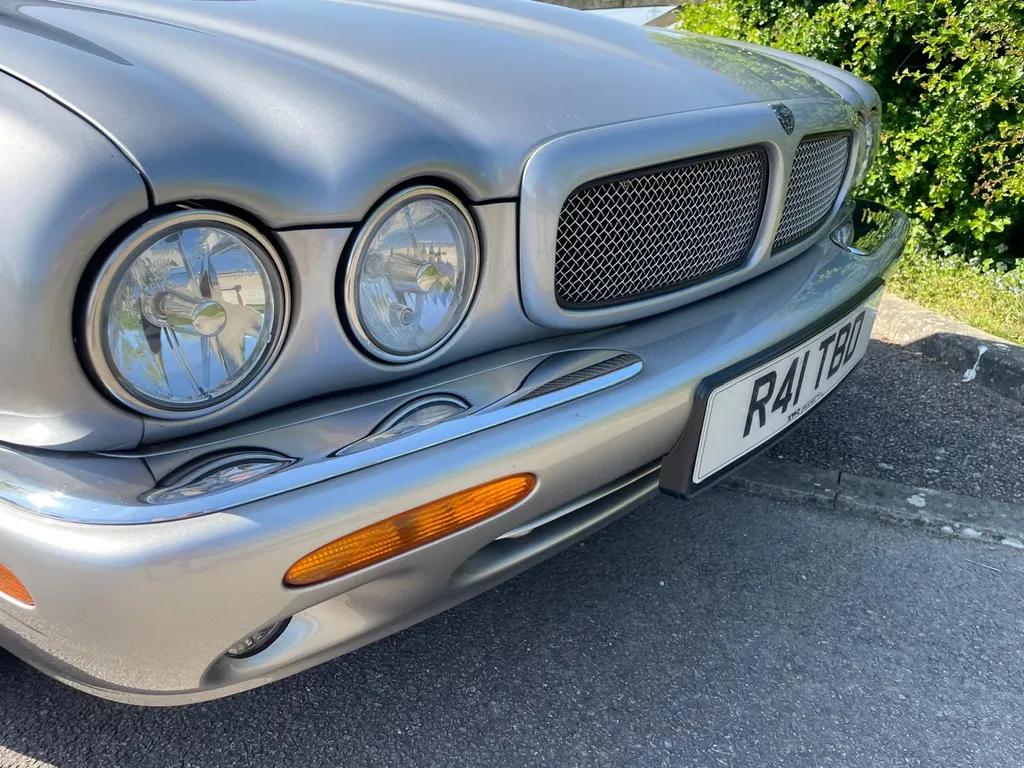 Jaguar v8 xj series 39na kfzxd5qfhc4u4dio