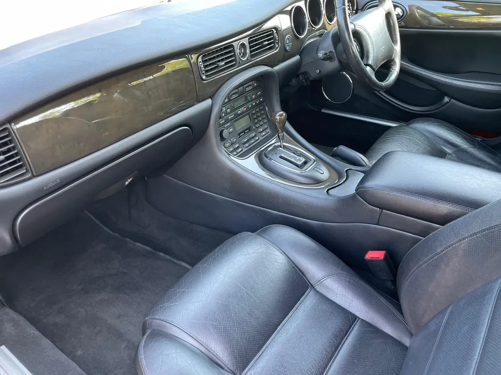 Jaguar v8 xj series z4j9uaarpe rmadcbiupt