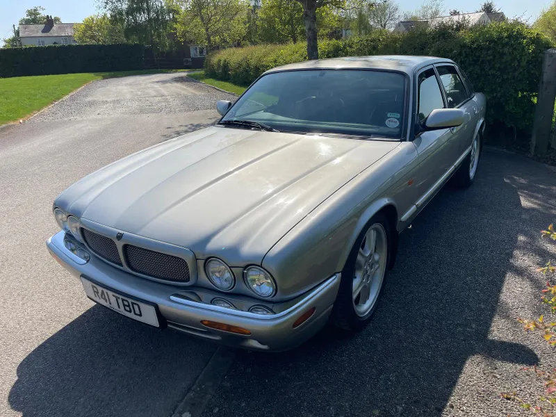 Jaguar v8 xj series qnqcnphyc09yz4vrojmgm
