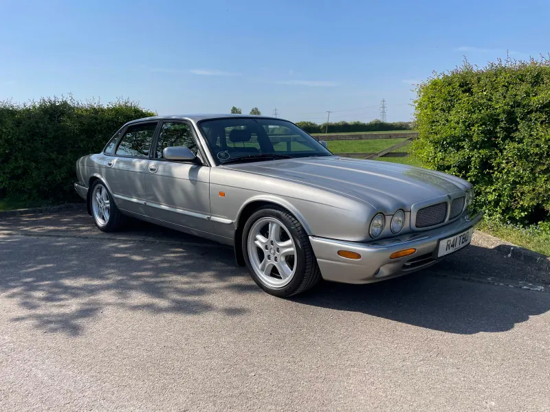Jaguar v8 xj series upj14e4 dqeqgzviinu00