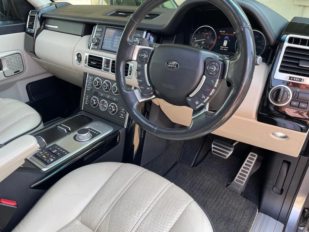 Land rover range rover ro1sumhotswagy zcck9q