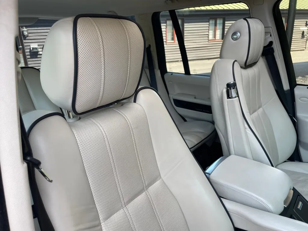 Land rover range rover dz9l94eeirfofsi2sbvkm