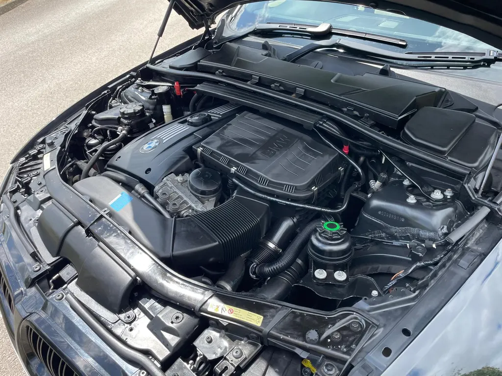 Bmw 3 series ntjwk7pbksr2r6xeiuc k
