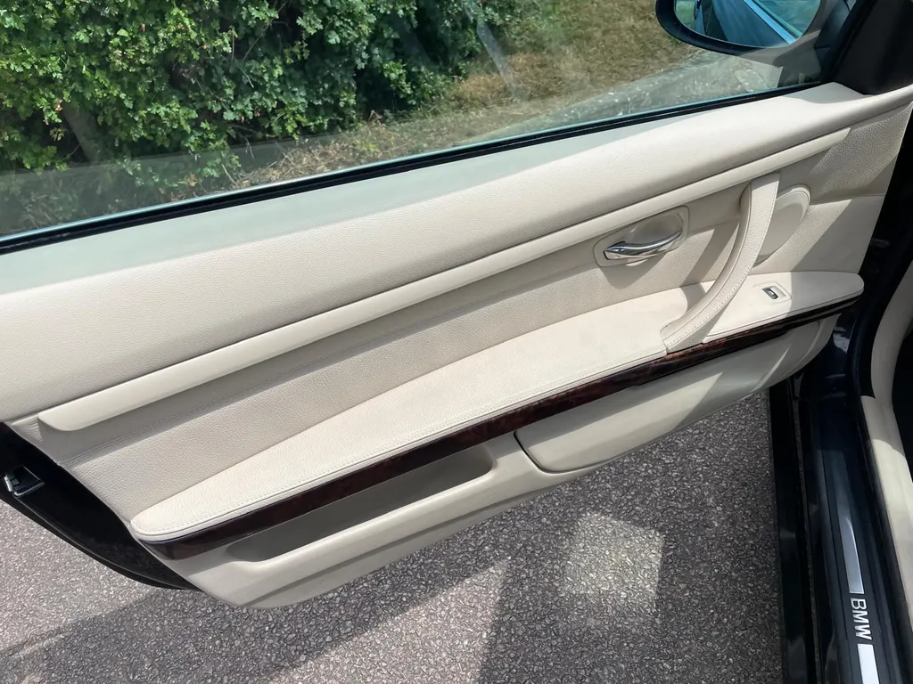 Bmw 3 series ph9i67prtcyvj1neepk25