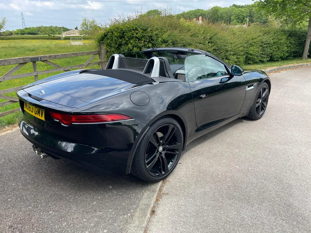 Jaguar f type upepuunfvzoca0qpqtusl