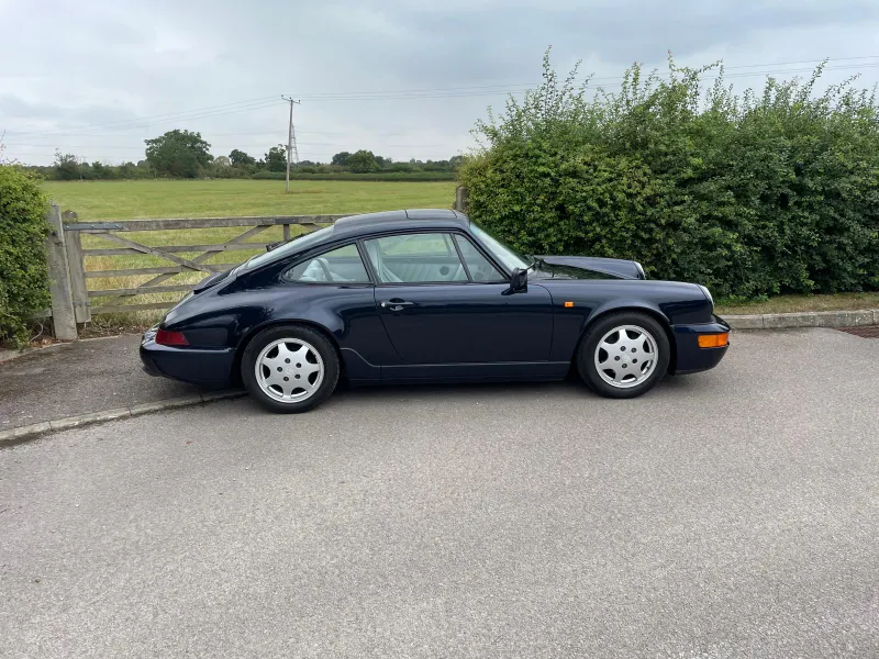 Porsche 911 fz3i2uxvuyjvq5ldmez5e