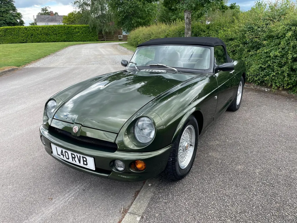 Mg roadster  m6p mchcwewz9mhudyue