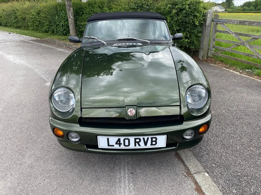 Mg roadster rbrj6jesp58hsm706rvuj
