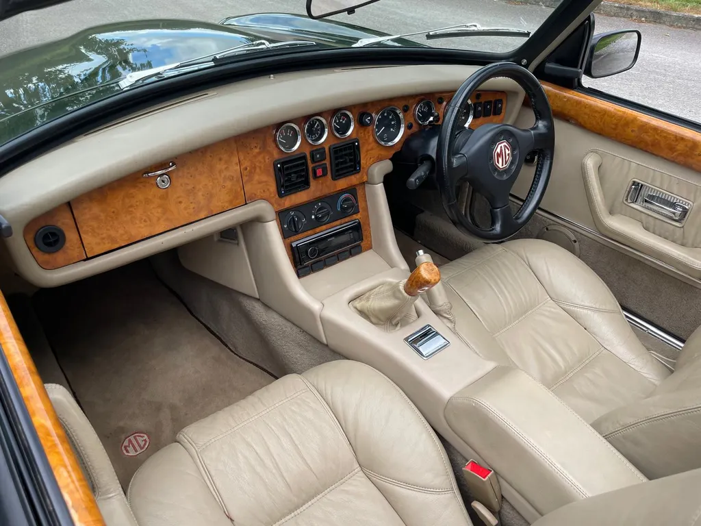 Mg roadster nscvmbeugq3rr0wxskzol