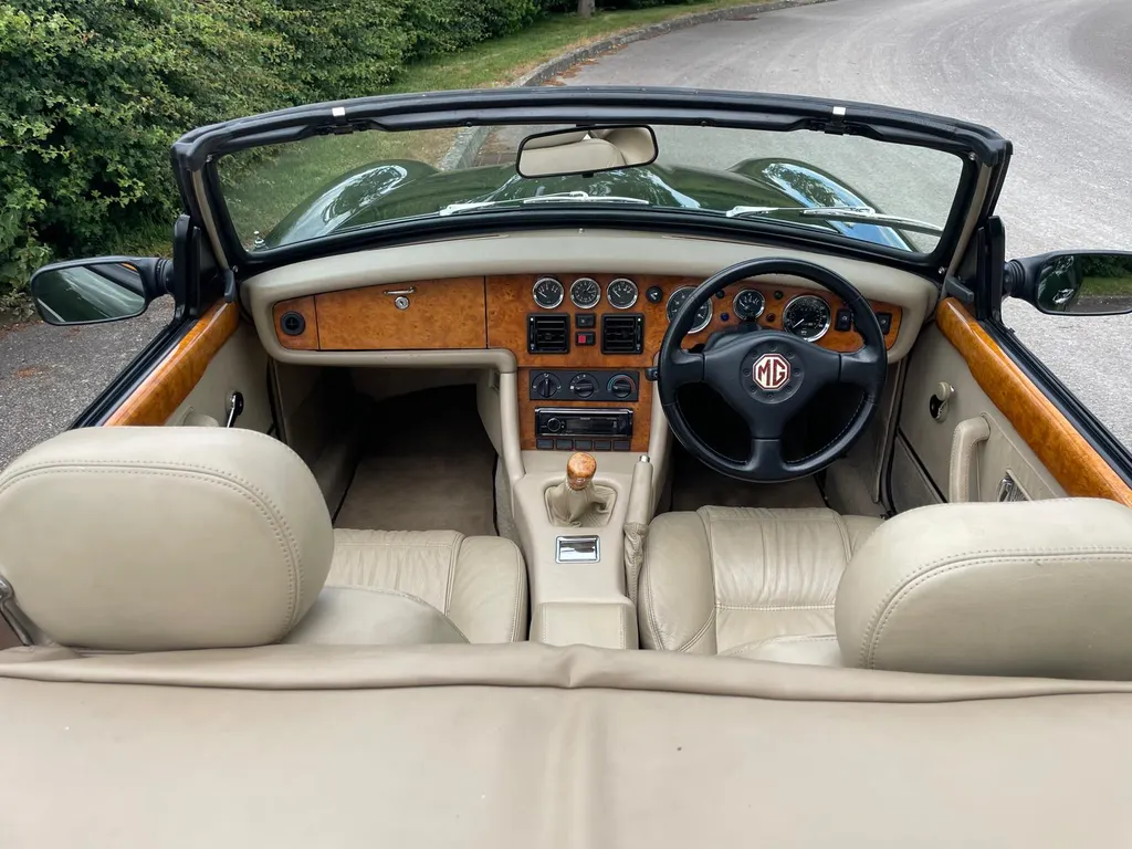 Mg roadster zvmkri5erptcnd6vj6b v