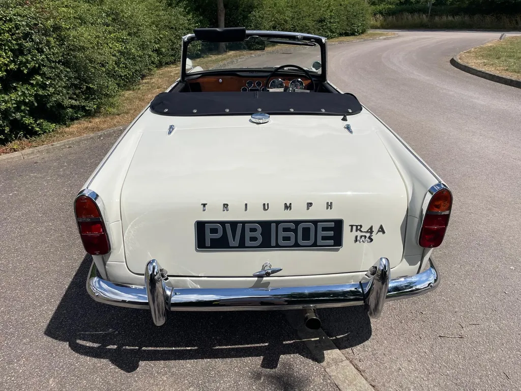 Triumph tr4a qxqx8czxps7lkgbfeezqe