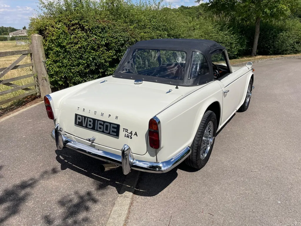 Triumph tr4a bl6knjndmtuoxsntb1prx