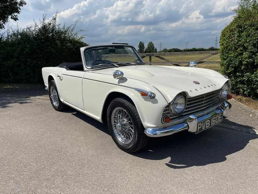 Triumph tr4a d6floqn3p4i5k dowfpnc