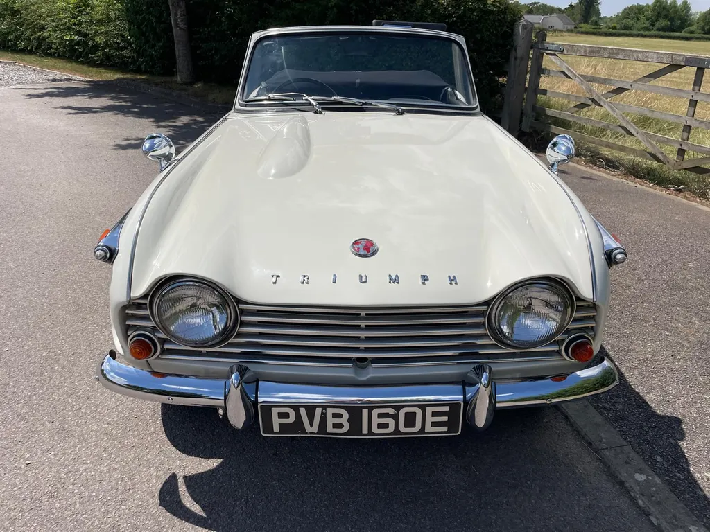 Triumph tr4a mnzu66o8ykmq7vd fgcsr