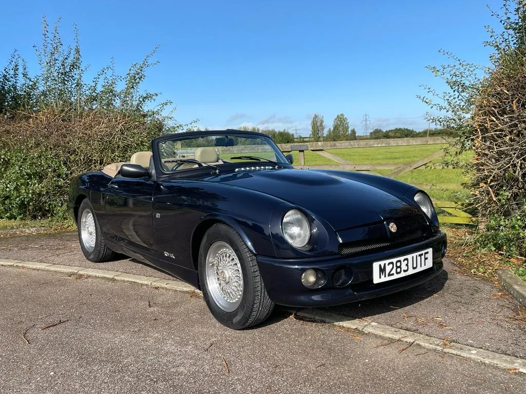 Mg roadster iqrcki5qtlzj1xbw1dpfo