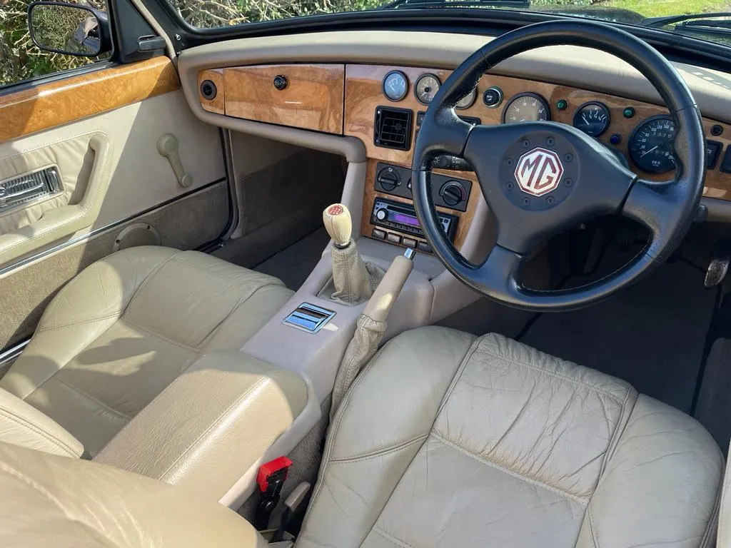 Mg roadster lhnnplormwoicarslrqpx