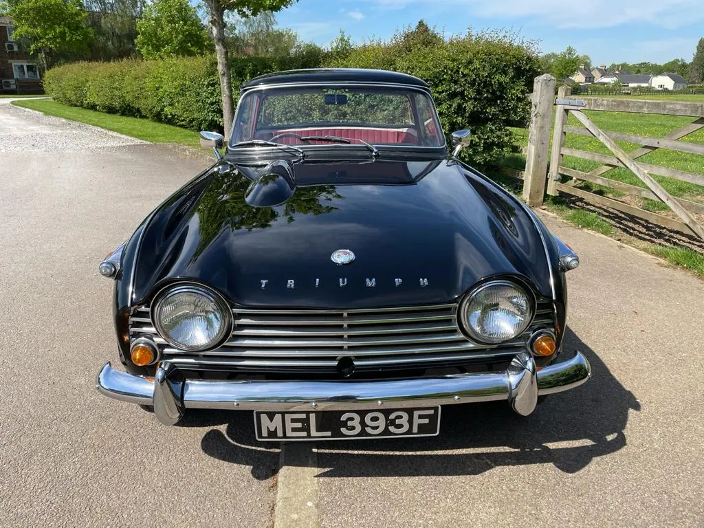 Triumph tr4 a 6ykhfghnodlw jedof79o