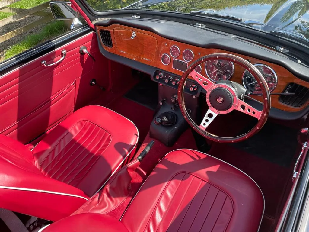 Triumph tr4 a hfcdindpboxvm32vbohbl