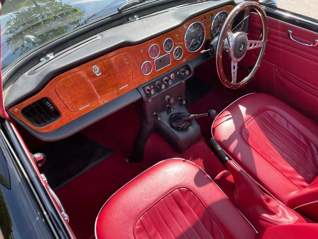 Triumph tr4 a n5oq3khzcwtswsc pbfjq