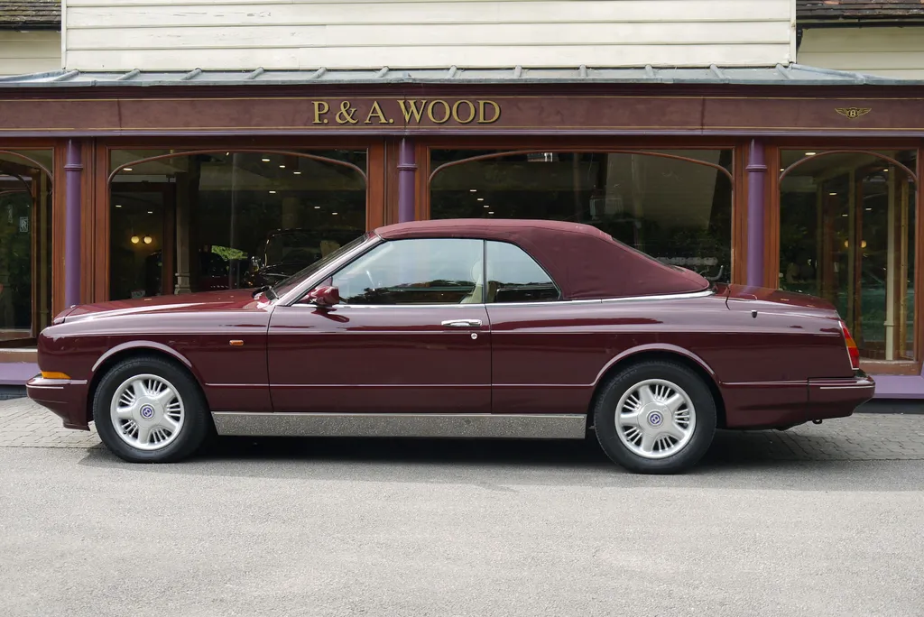 Bentley azure 0otqvq0amxxpkes5imq9o