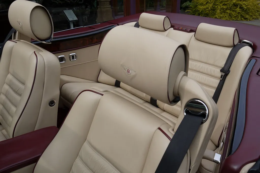 Bentley azure g2f29nplvw8aozk3u4qqj