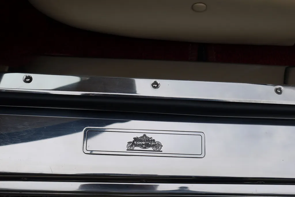 Bentley azure lf0d1cwdqbizty3rdi6zr
