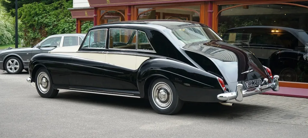 Rolls royce phantom v 74jcjwjdyvo3bjrnh2a3j