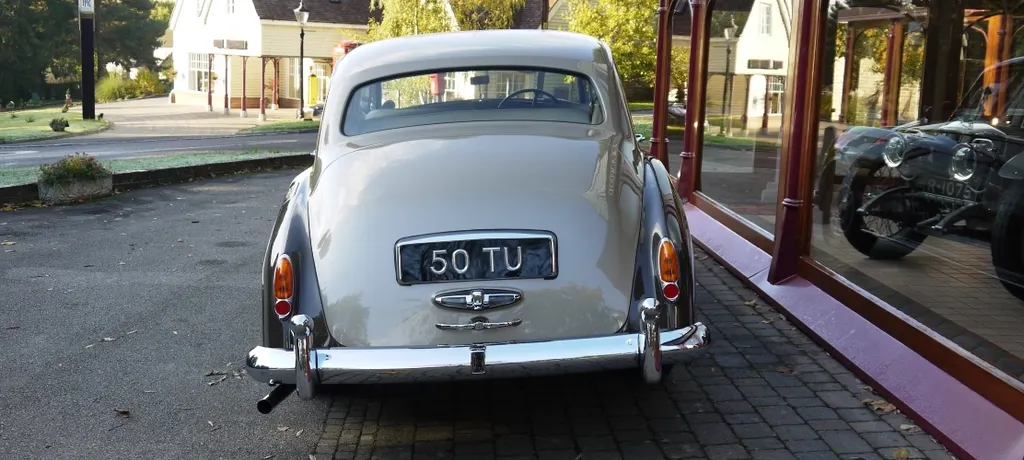 Rolls royce silver cloud 1 rpvreduifenjhvx18xe71