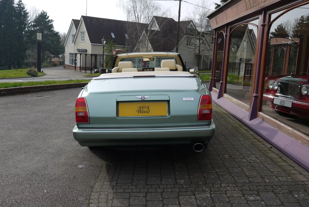 Bentley azure uytntv1hocqg ictpruhs