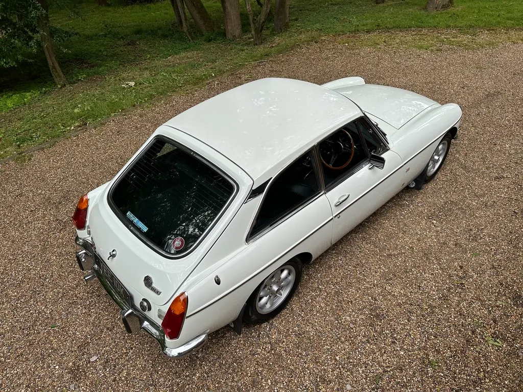 Mgb gt 2nevepur6mfjg38dhayv1