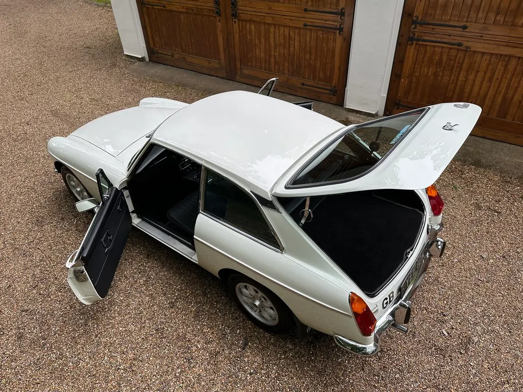 Mgb gt v09ckiuhpvpnzctj8cqhr