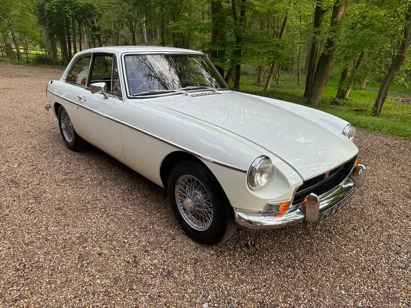 Mg mgb gt 9ynvkvfyjddioppmk4cmx