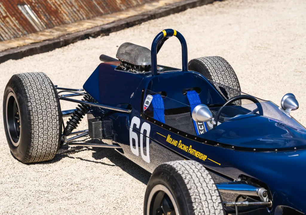Lola t60 formula 2 8qte2tbuusj8axyxeobnx