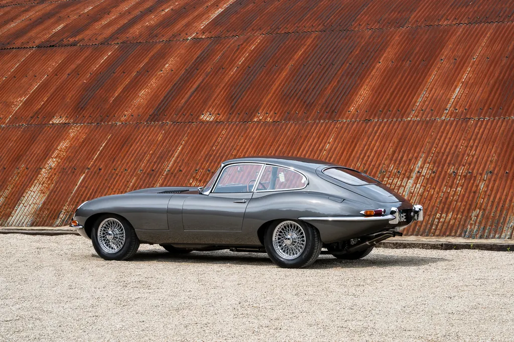 Jaguar e type 5ed7knkqqdyhceuan7pfa