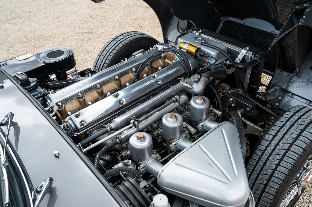 Jaguar e type cj83n0kaokasfro4cffcn